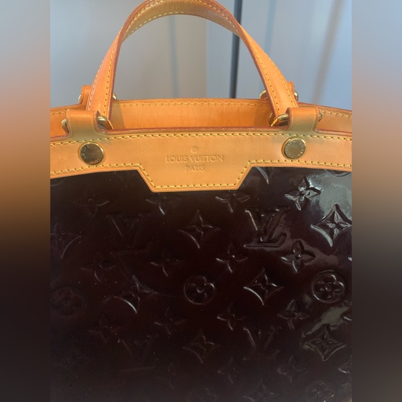 Louis Vuitton Monogram Vernis Brea Bag in great Preloved condition - Picture 2 of 12
